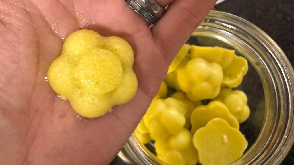 Olejové tvary pro oil pulling - výroba  směsi dle receptu na Metflex.cz, od Mgr. Lady Krčilové, mentální koučky zdraví